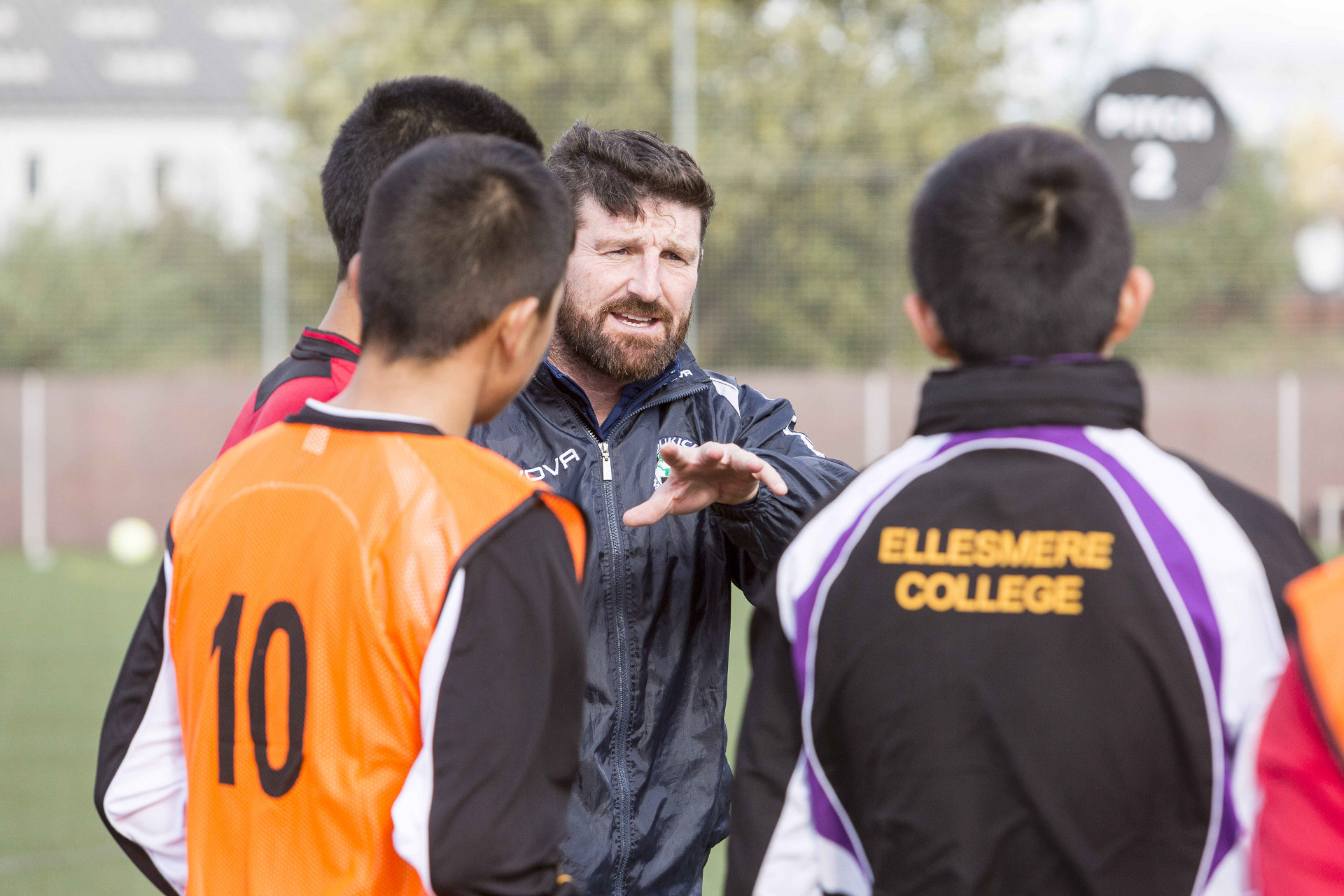 Englisch lernen und Fußball spielen - English in Britain